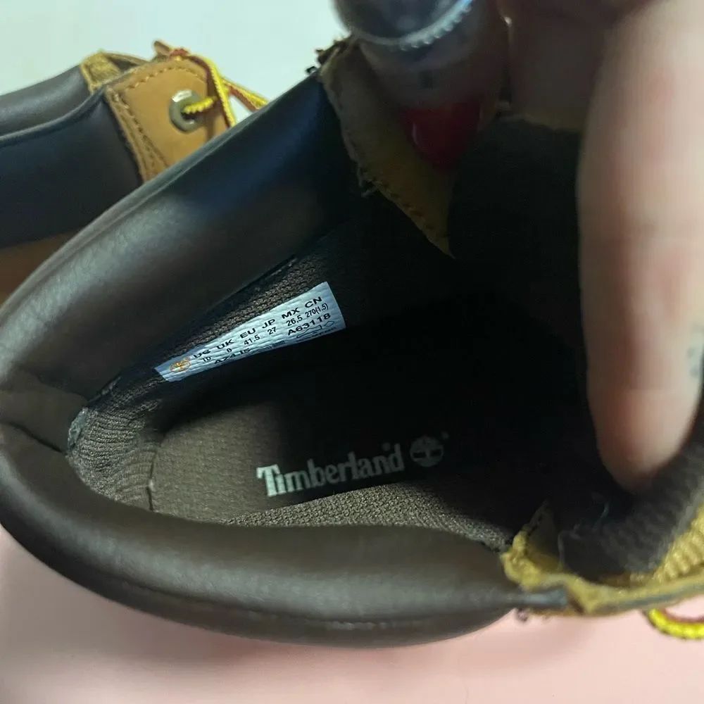Women’s Timberlands - Picture 7 of 8